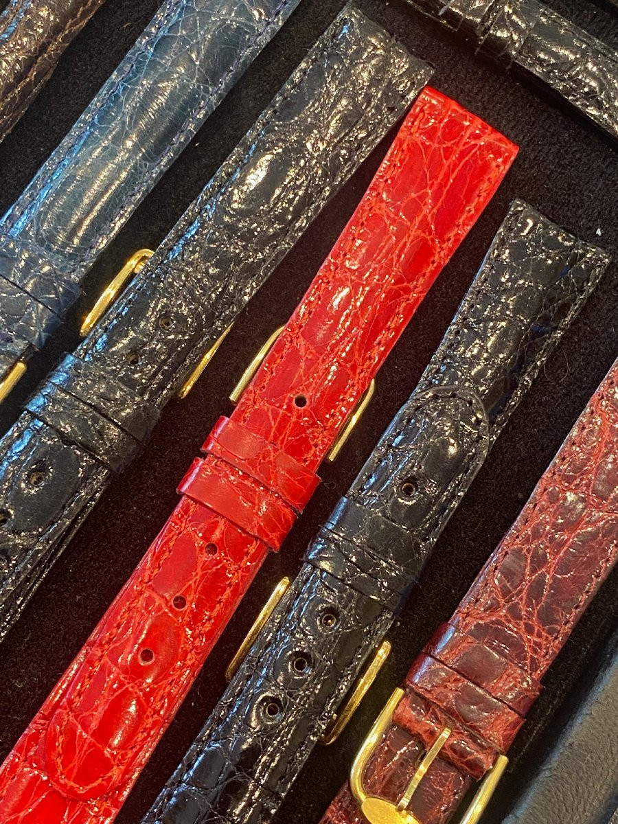 lot de 290 bracelets montres croco  Givenchy  haute qualité-photo-5