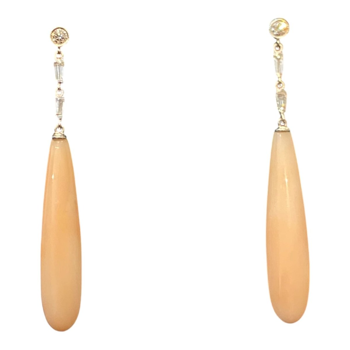 Paire de boucles d'oreille en or blanc 18K diamants-photo-2