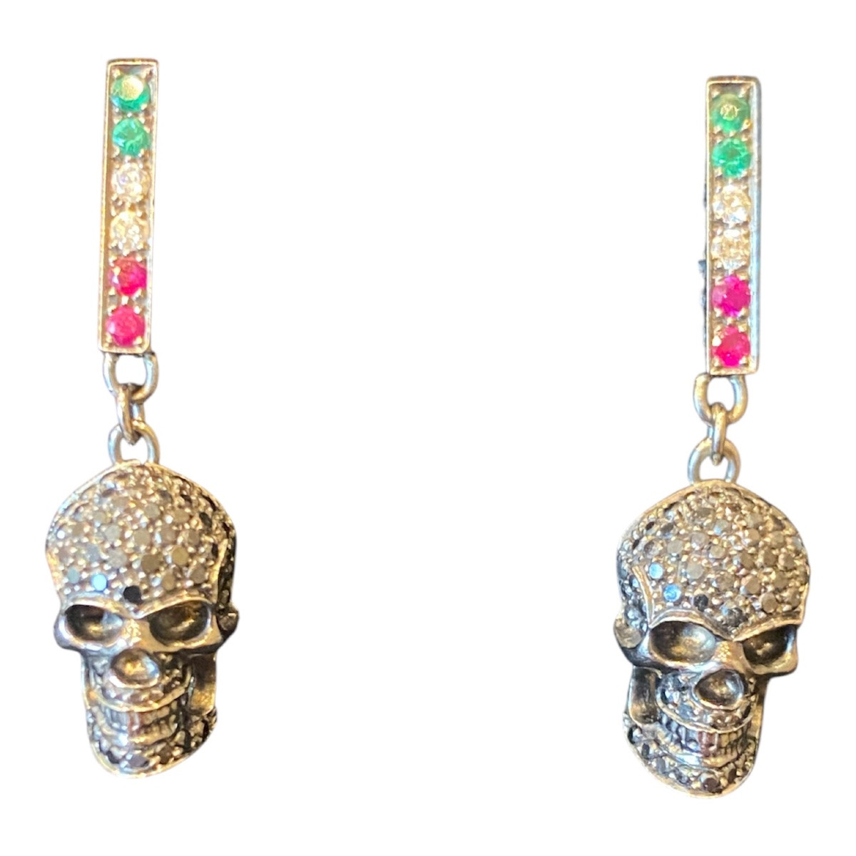 Paire de pendants d’oreilles « Tête de mort » en or gris 750 , diamants noirs-photo-1
