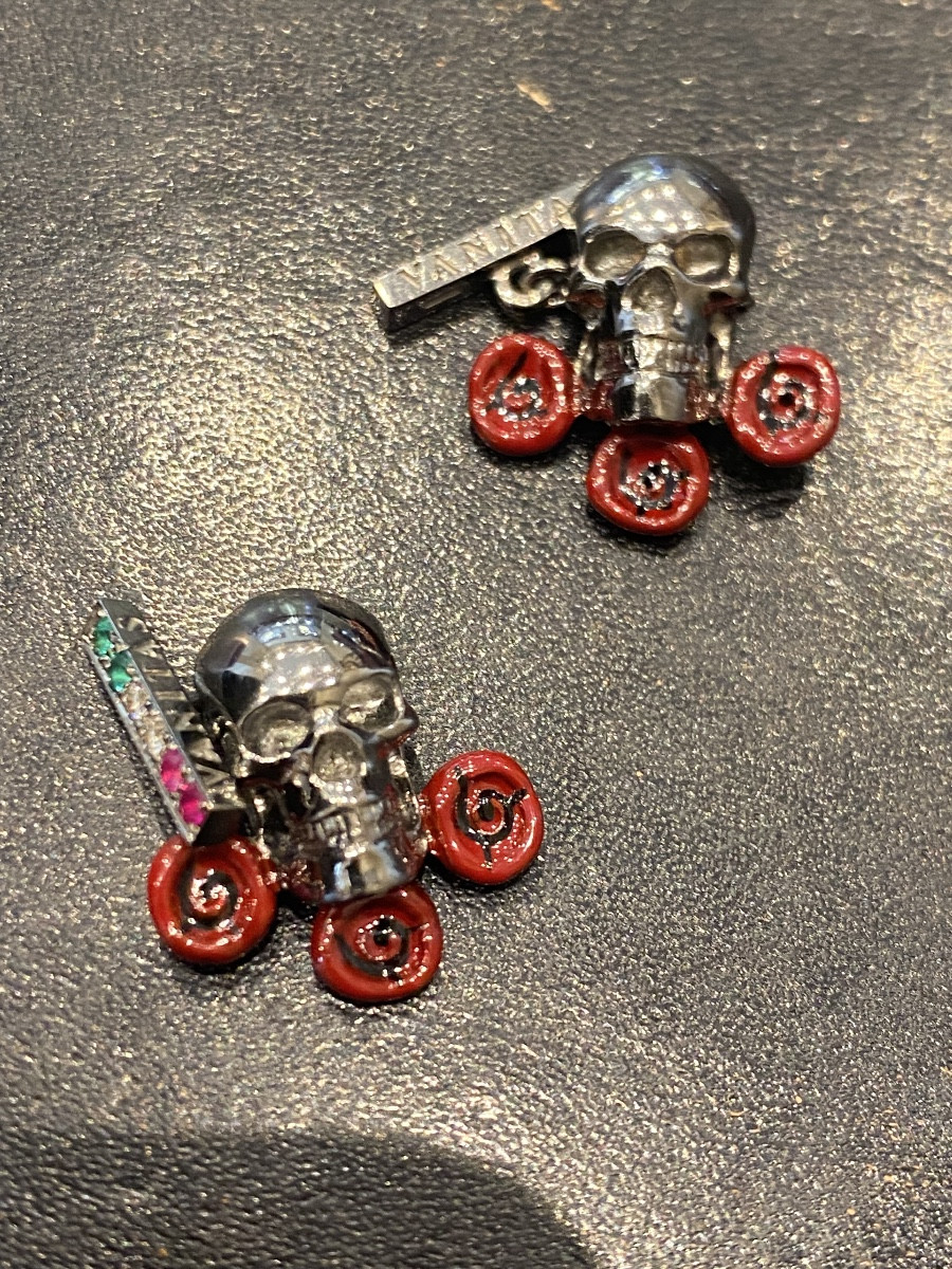 Black Gold 750 Skull Cufflinks