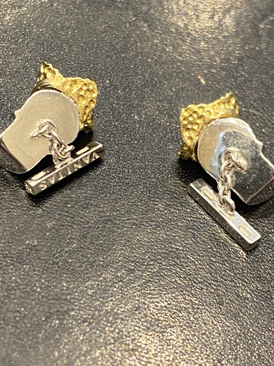Pair Of Cufflinks In White And Yellow Gold 750 Skull And Crossbones-photo-3