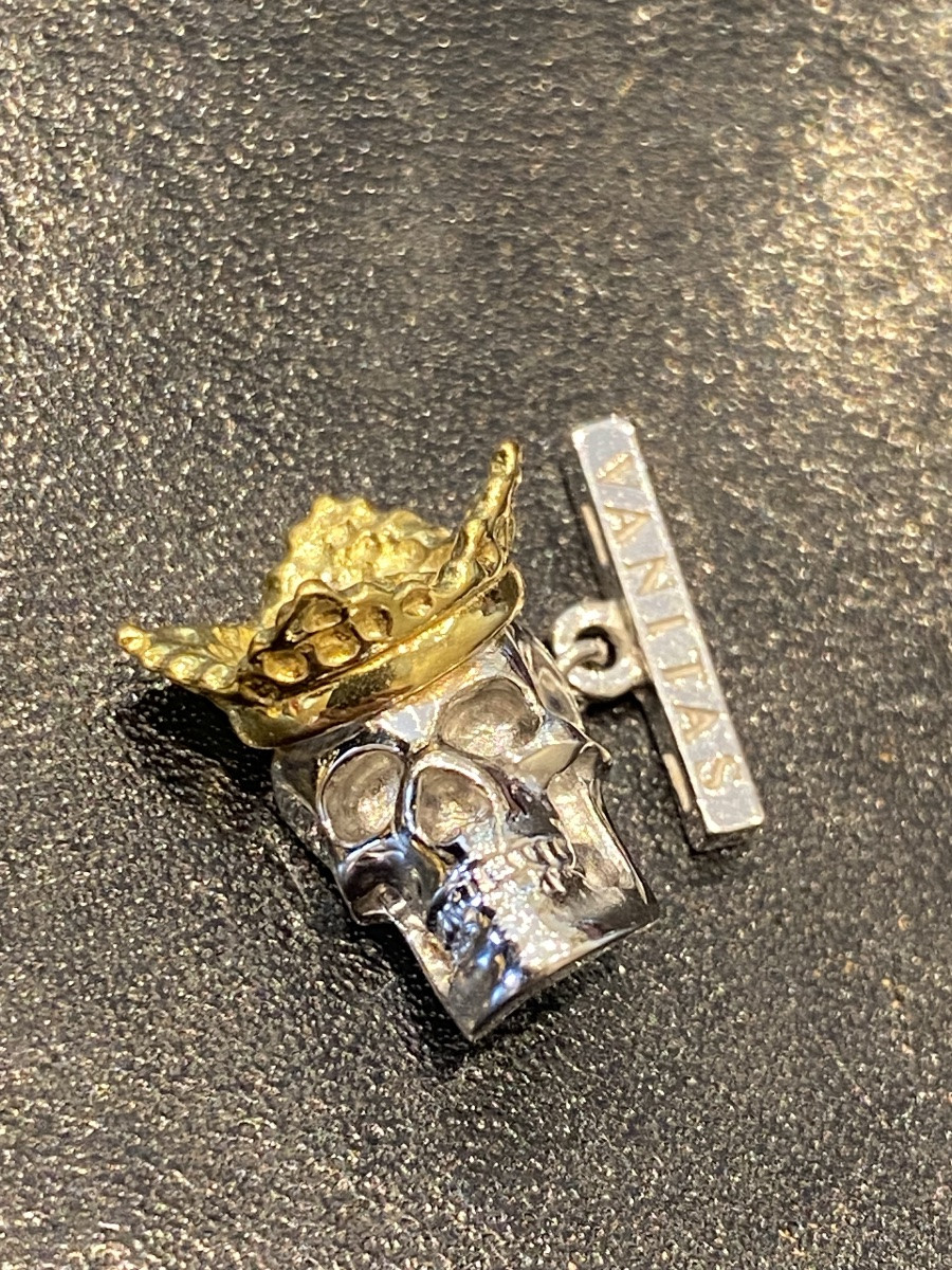 Pair Of Cufflinks In White And Yellow Gold 750 Skull And Crossbones-photo-4