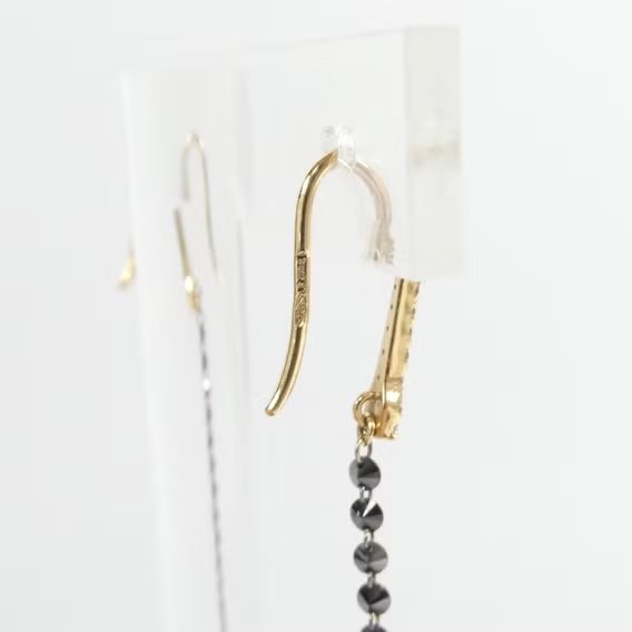 Paire de pendants d'oreille diamants noirs et blancs or 18 cts-photo-1
