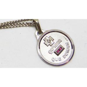 Chaine et médaille d'amour plus qu'hier moins que demain rare en or blanc  