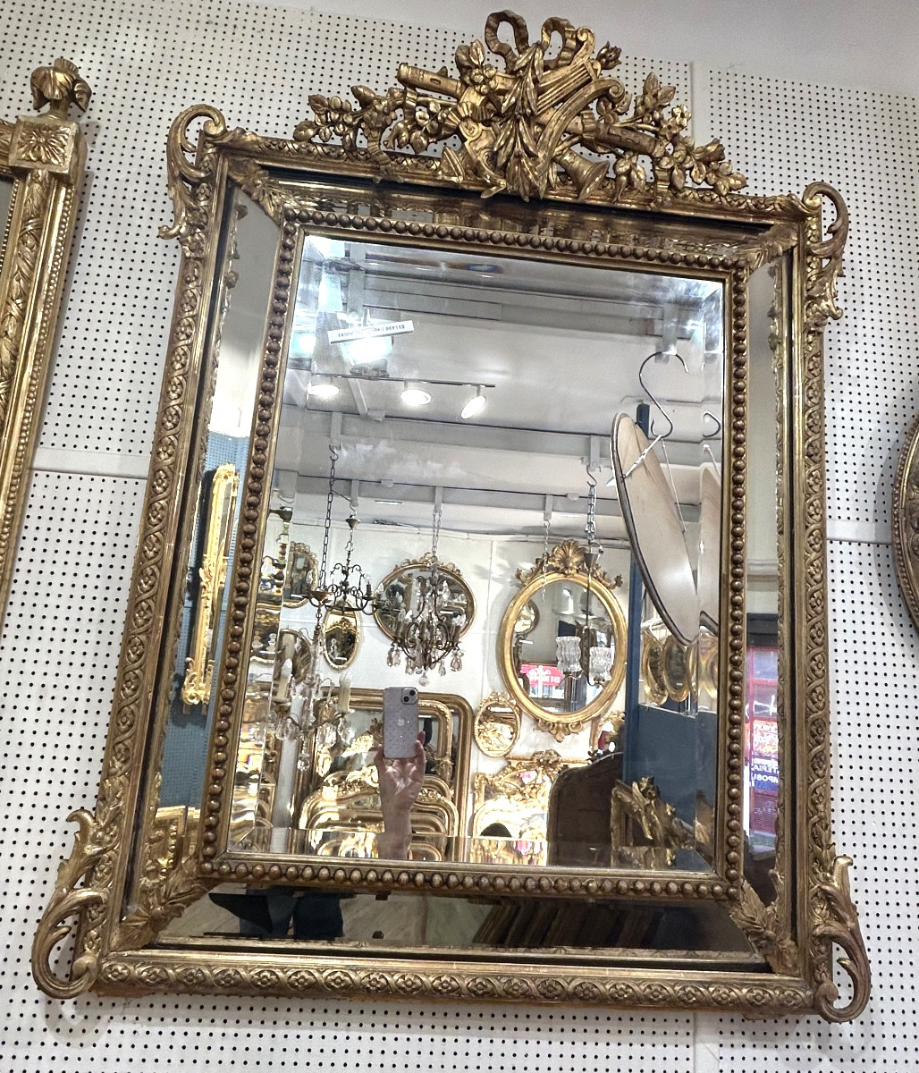 Musical Faceted Mirror 86x113 Cm