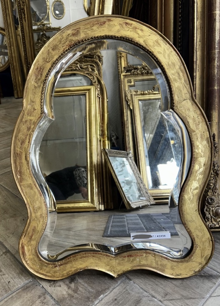 Small Tabletop Mirror With Beveled Edges, 43x56 Cm