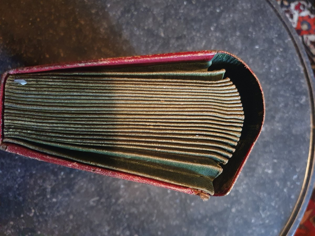 Gusseted Document Holder Early 19th Century-photo-1