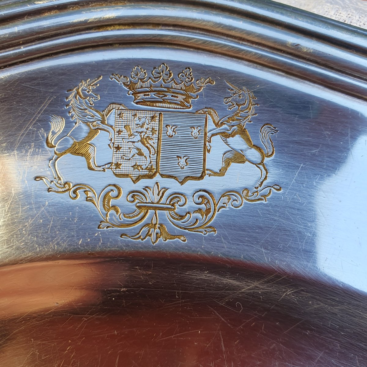Plat rond métal argenté  aux armoiries d'alliance-photo-1