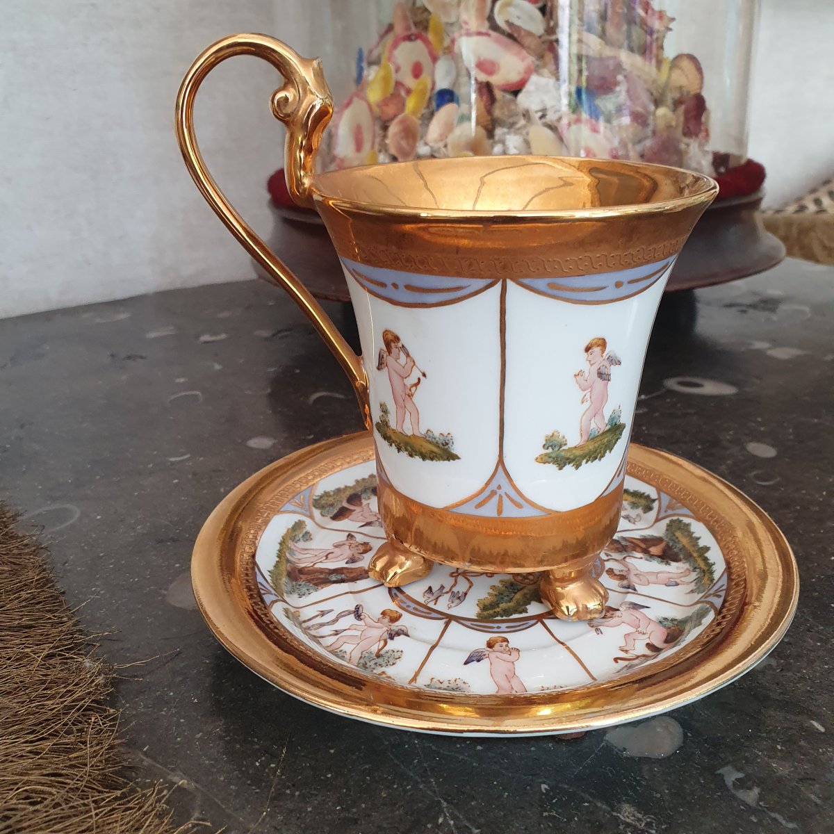 19th-century Paris Porcelain Cup-photo-2