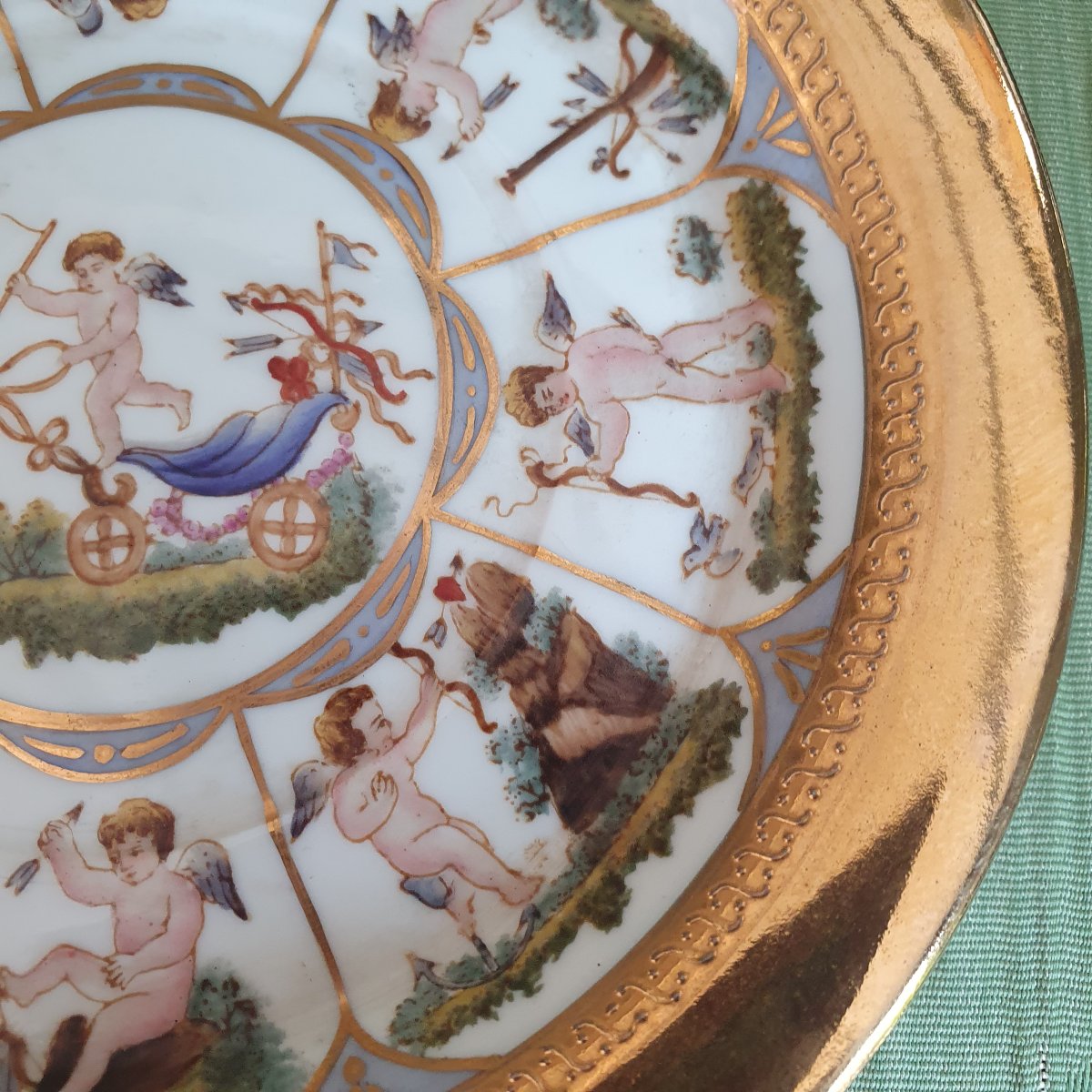 19th-century Paris Porcelain Cup-photo-2
