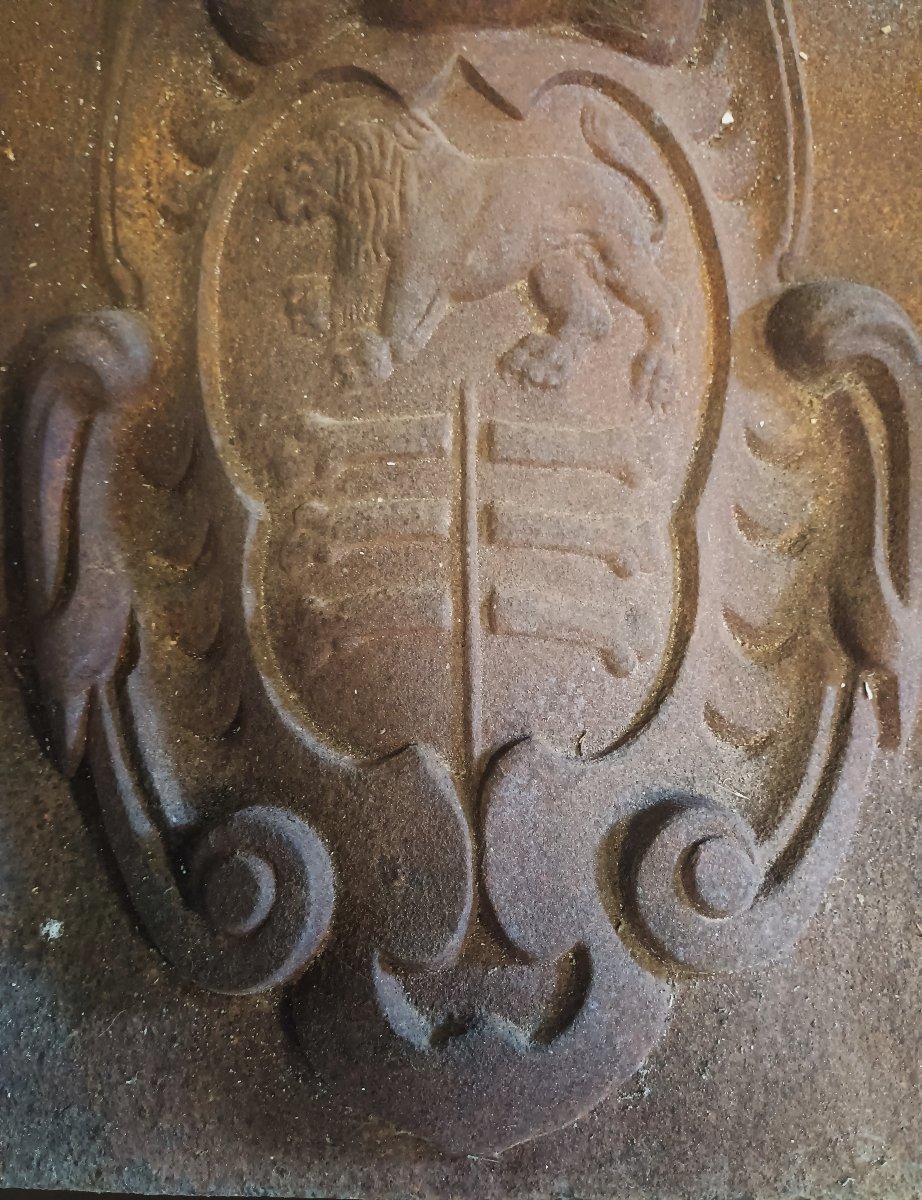 Ancient Coat Of Arms-photo-4