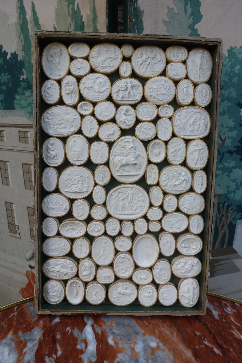Tray Of Intaglio Casts, Early 19th Century 