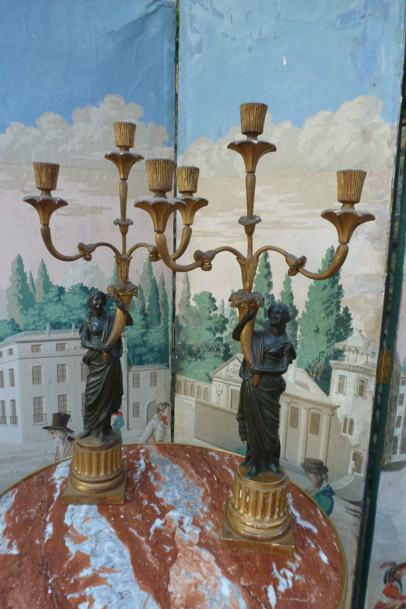 Paire de candélabres  en bois doré et patiné fin XVIII e 