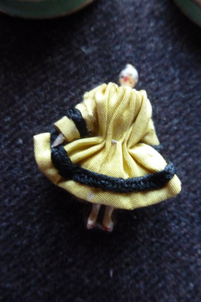 Small Grodnertal Doll In Its Original Condition. (3 Cm)-photo-2