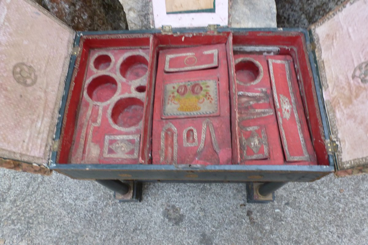 Empire-style Children's Dresser-photo-4