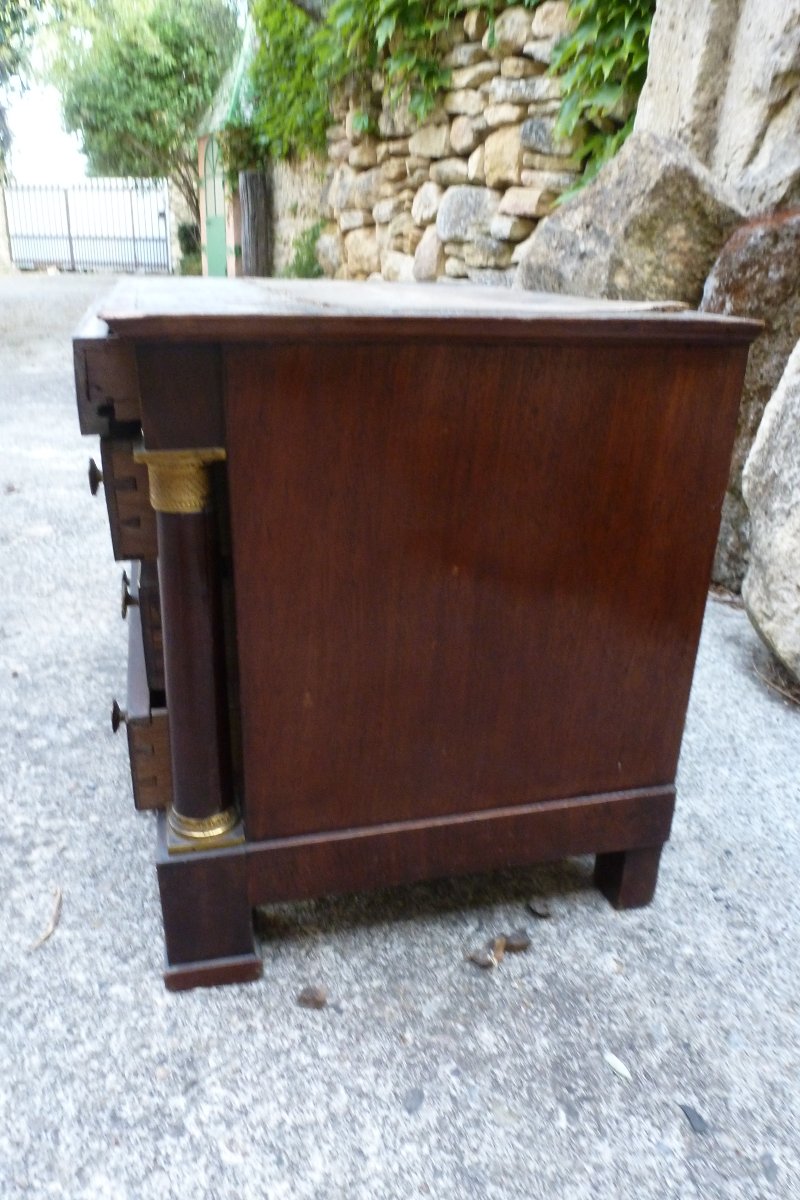A Small Version Of An Empire-style Chest Of Drawers-photo-2