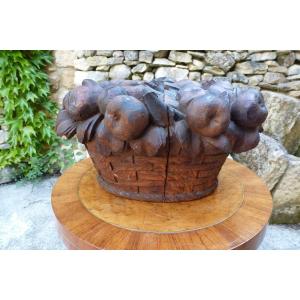 Fruit Basket In Carved Wood From The 19th Century