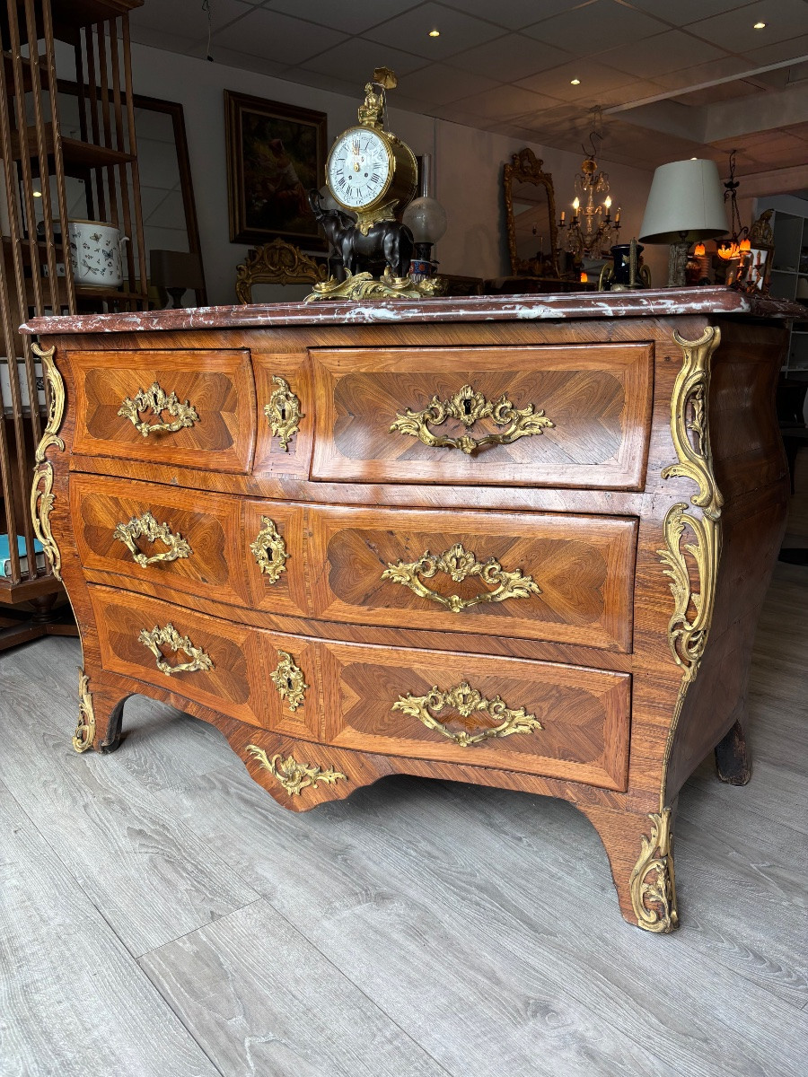 Commode Louis XV  18 iem tombeau marqueterie -photo-1