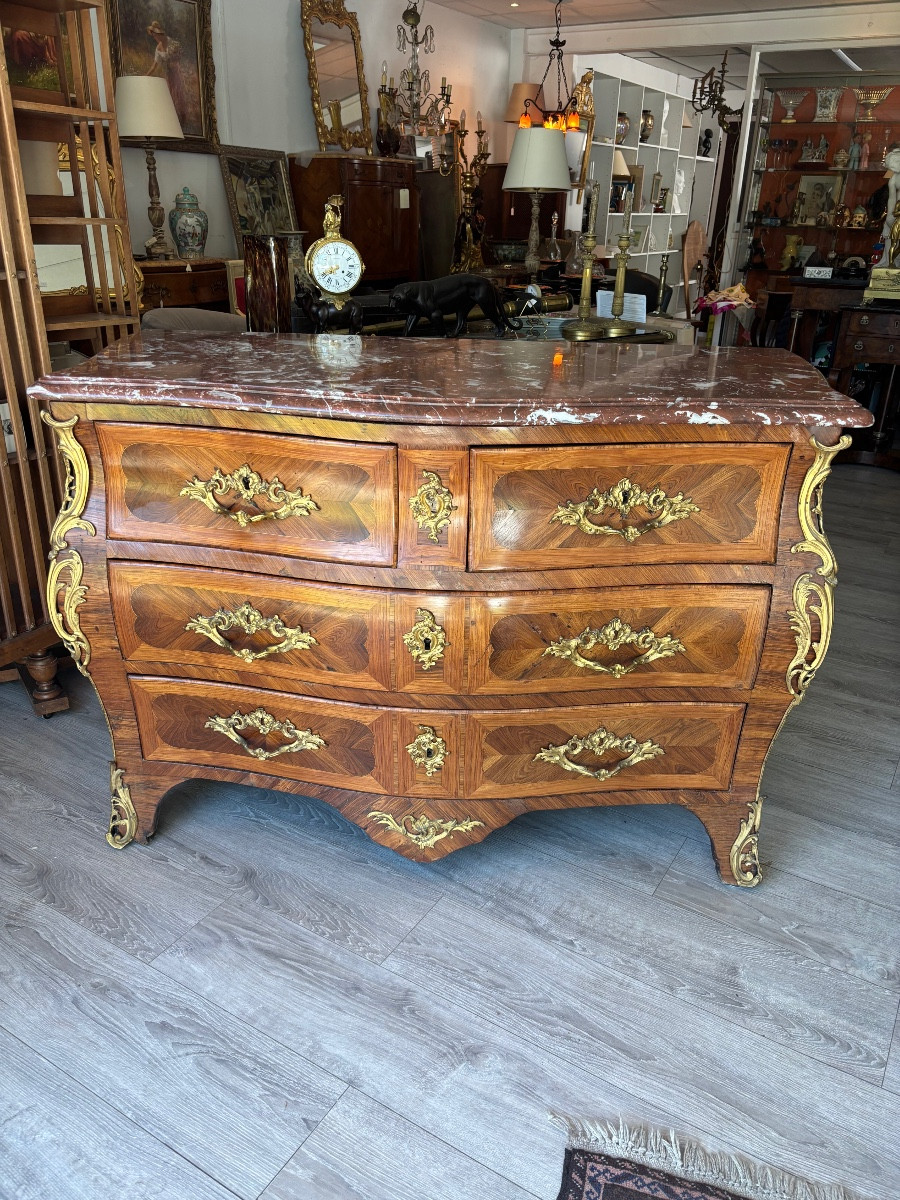 Commode Louis XV  18 iem tombeau marqueterie 