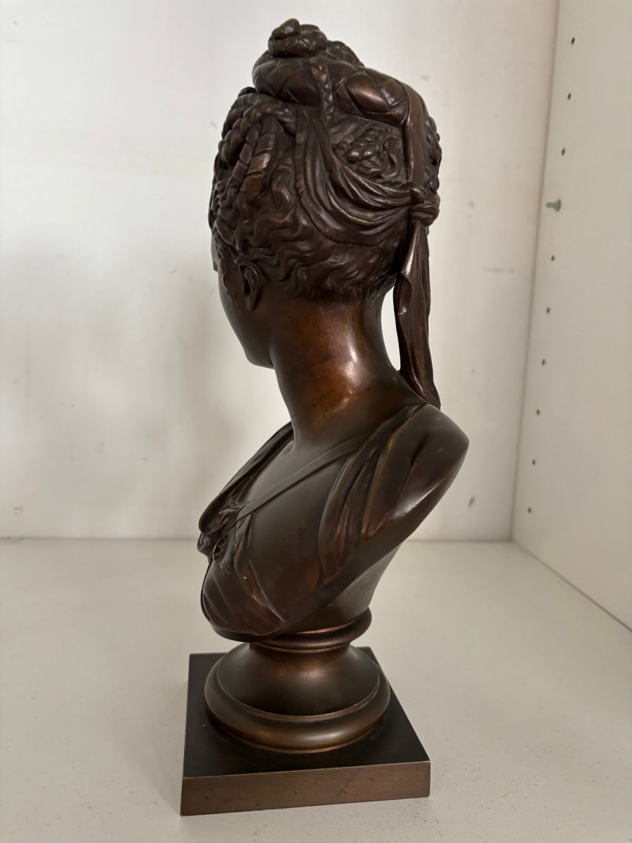 Bronze Statue Of Diane De Poitiers -photo-2