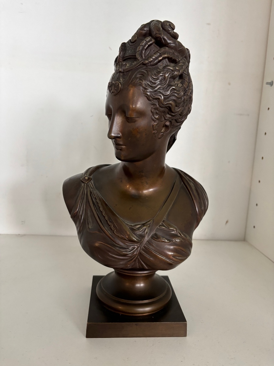 Bronze Statue Of Diane De Poitiers 