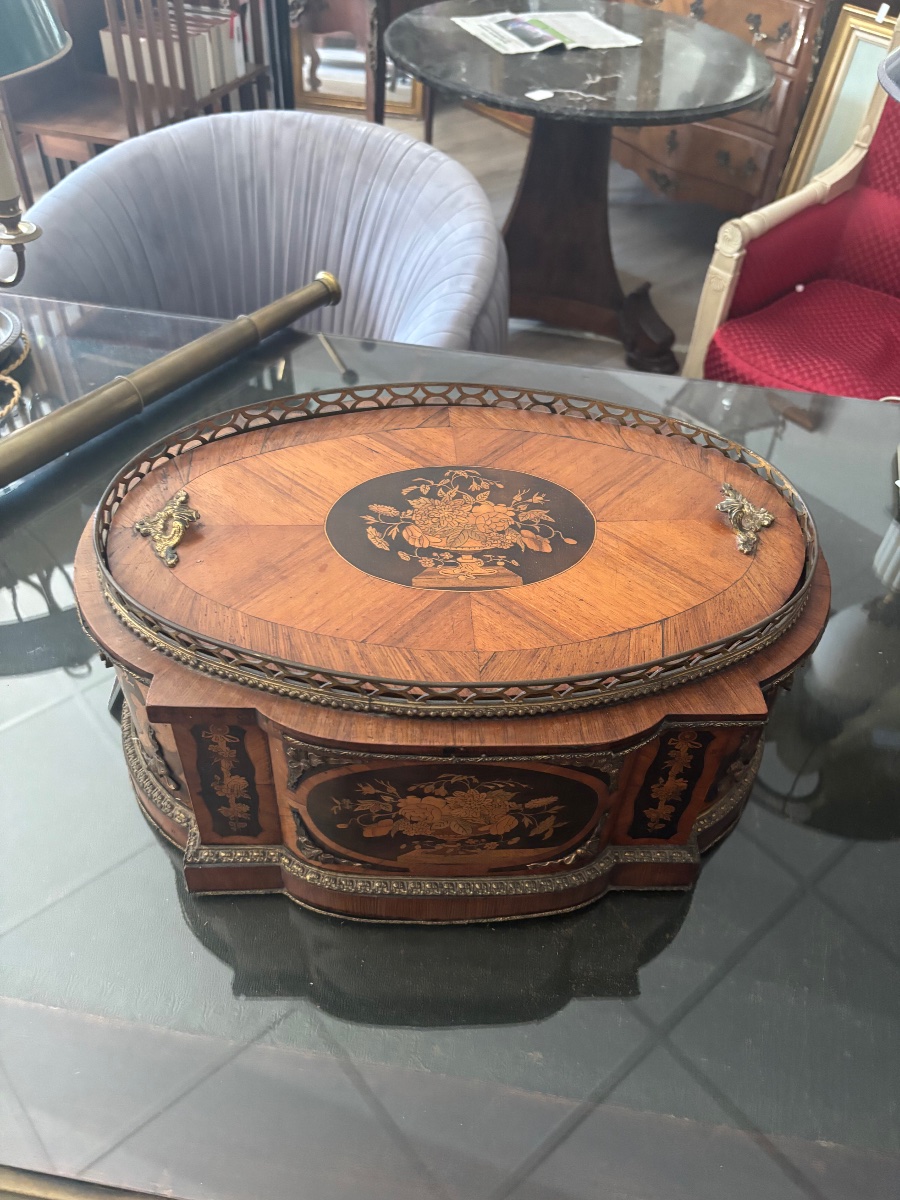 Marquetry Planter -photo-7