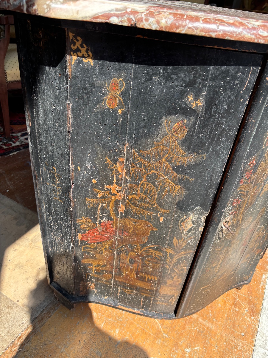 Small Lacquered Corner Cabinet From The Early 19th Century, In Need Of Restoration -photo-1