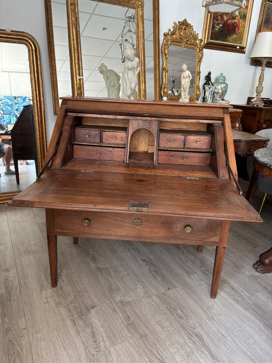 Solid Light-colored Fruitwood Slanted Desk, No. 19 -photo-1