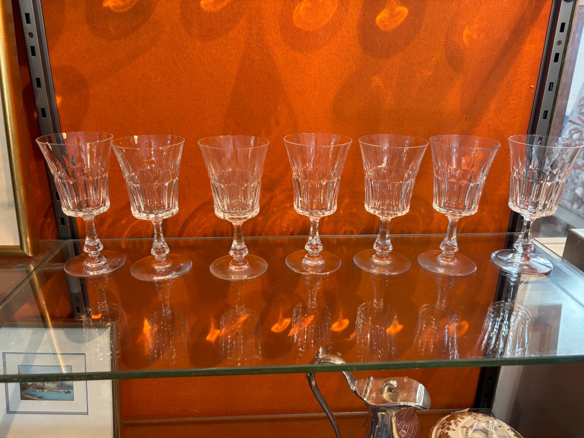 Baccarat 7 verres eau + 4 avec ébréchures offerts 