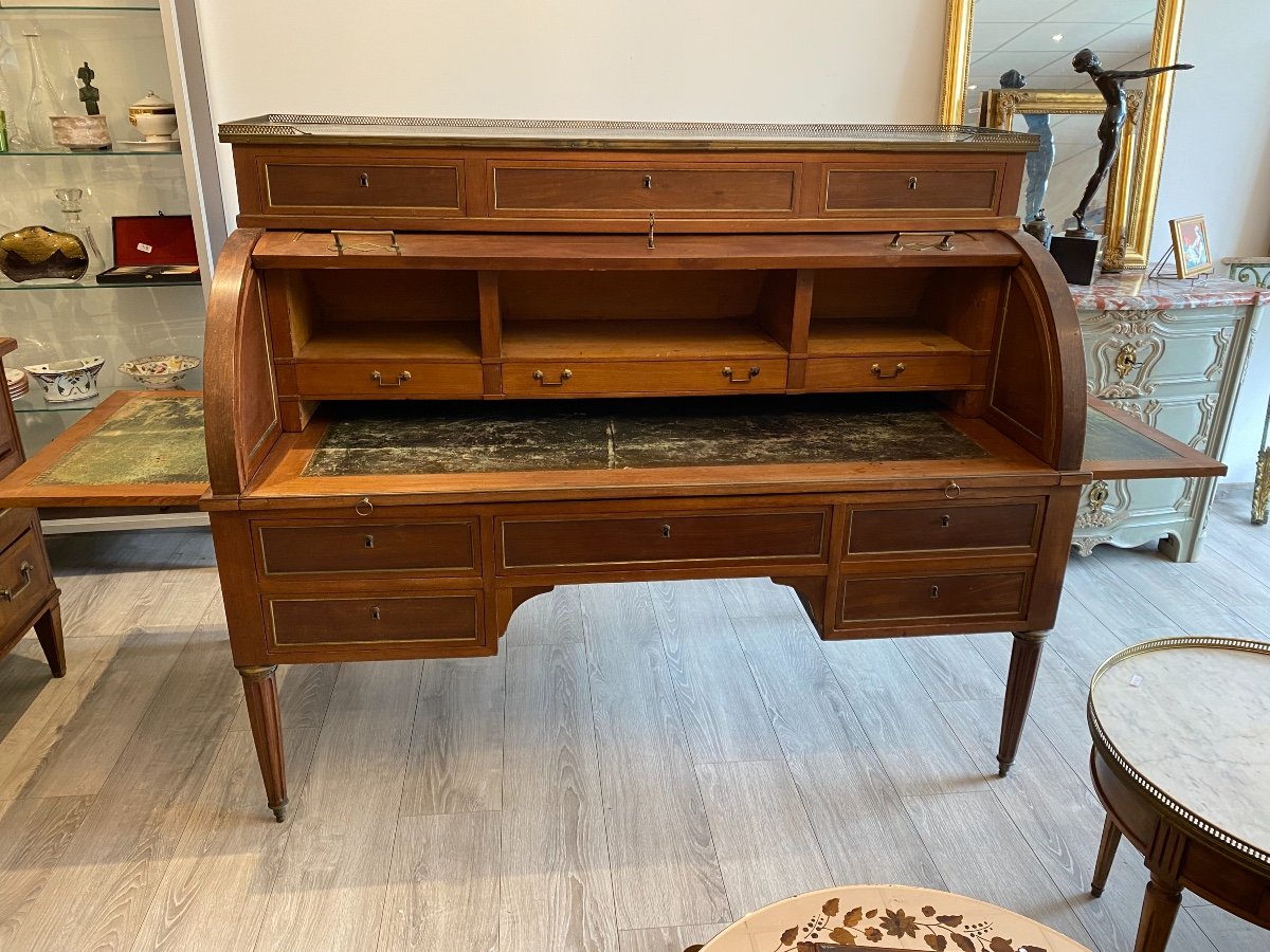 Very Large Louis XVl 18th Mahogany Cylinder Desk-photo-2