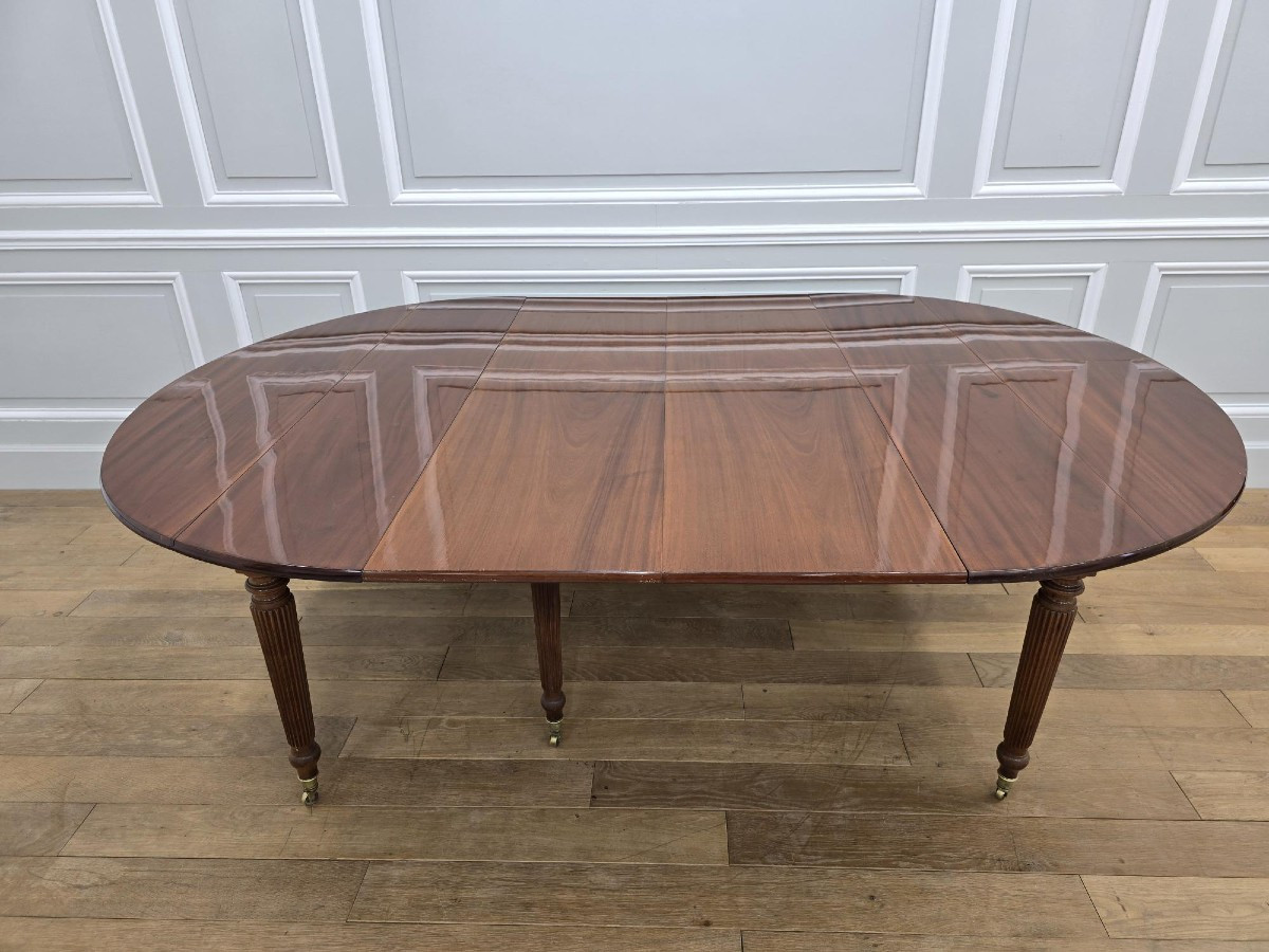 Large 19th-century Mahogany Table