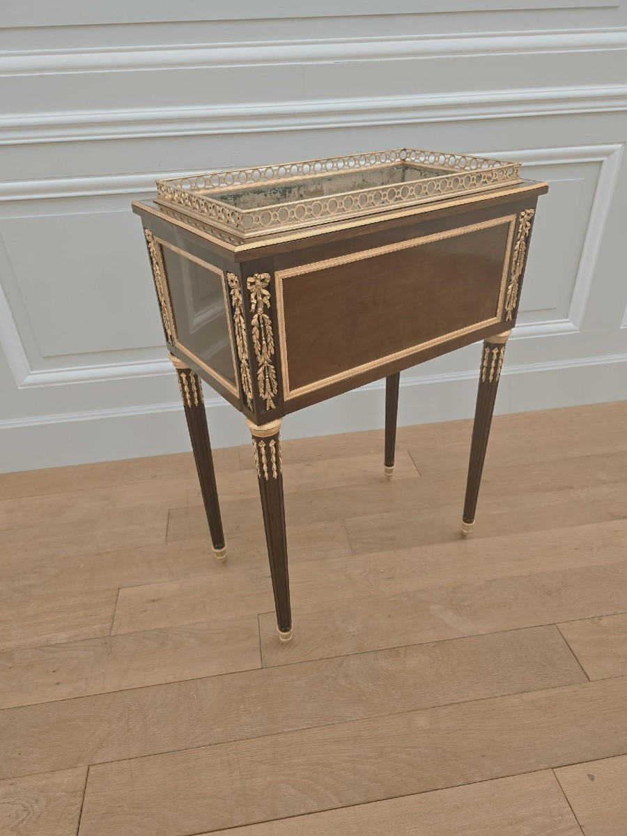 Jardinière d'époque Louis XVI estampillée Stokel