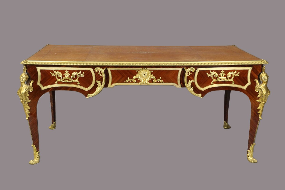 Bureau Plat de style régence Sormani