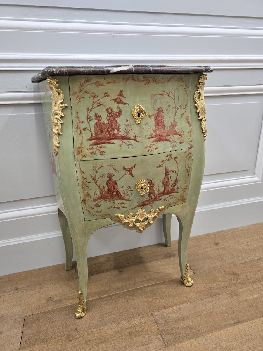 Petite commode peinte d'époque Louis XV estampillée Criaerd