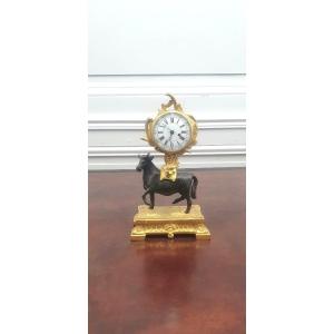 Pendule au taureau