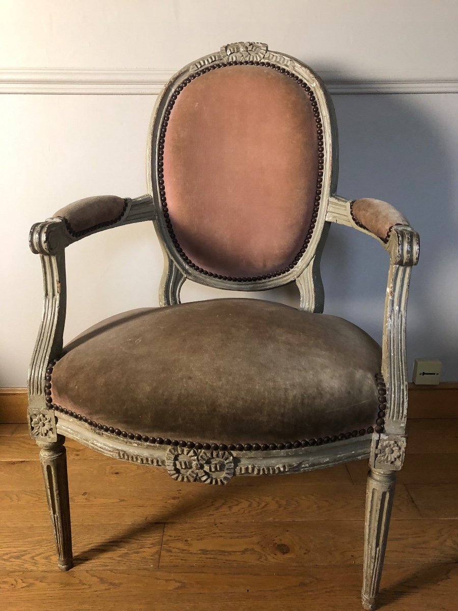 Fauteuil à Médaillon Et Noeud Louis XVI
