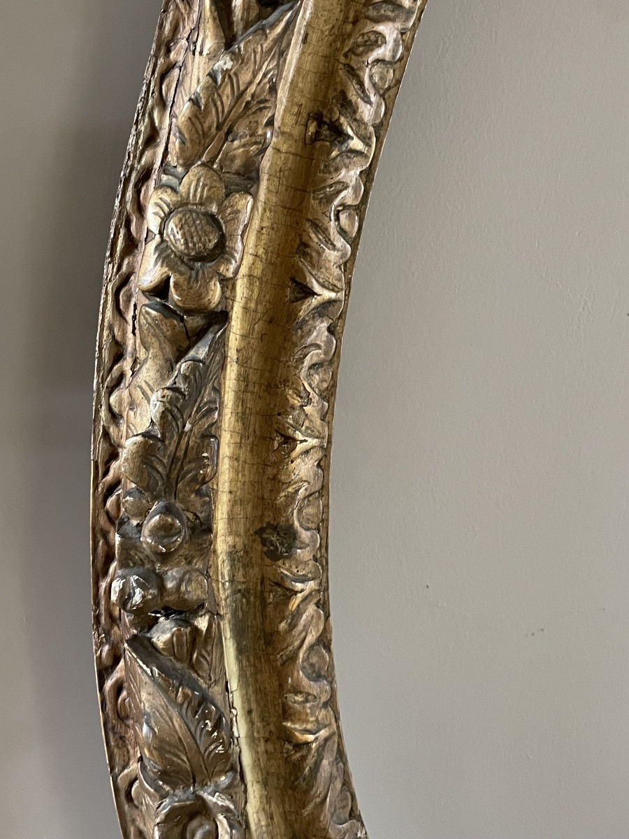 Large 18th Century Oval Frame -photo-3