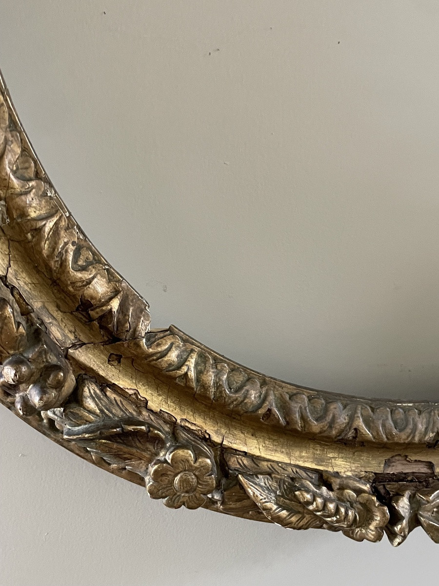 Large 18th Century Oval Frame -photo-1