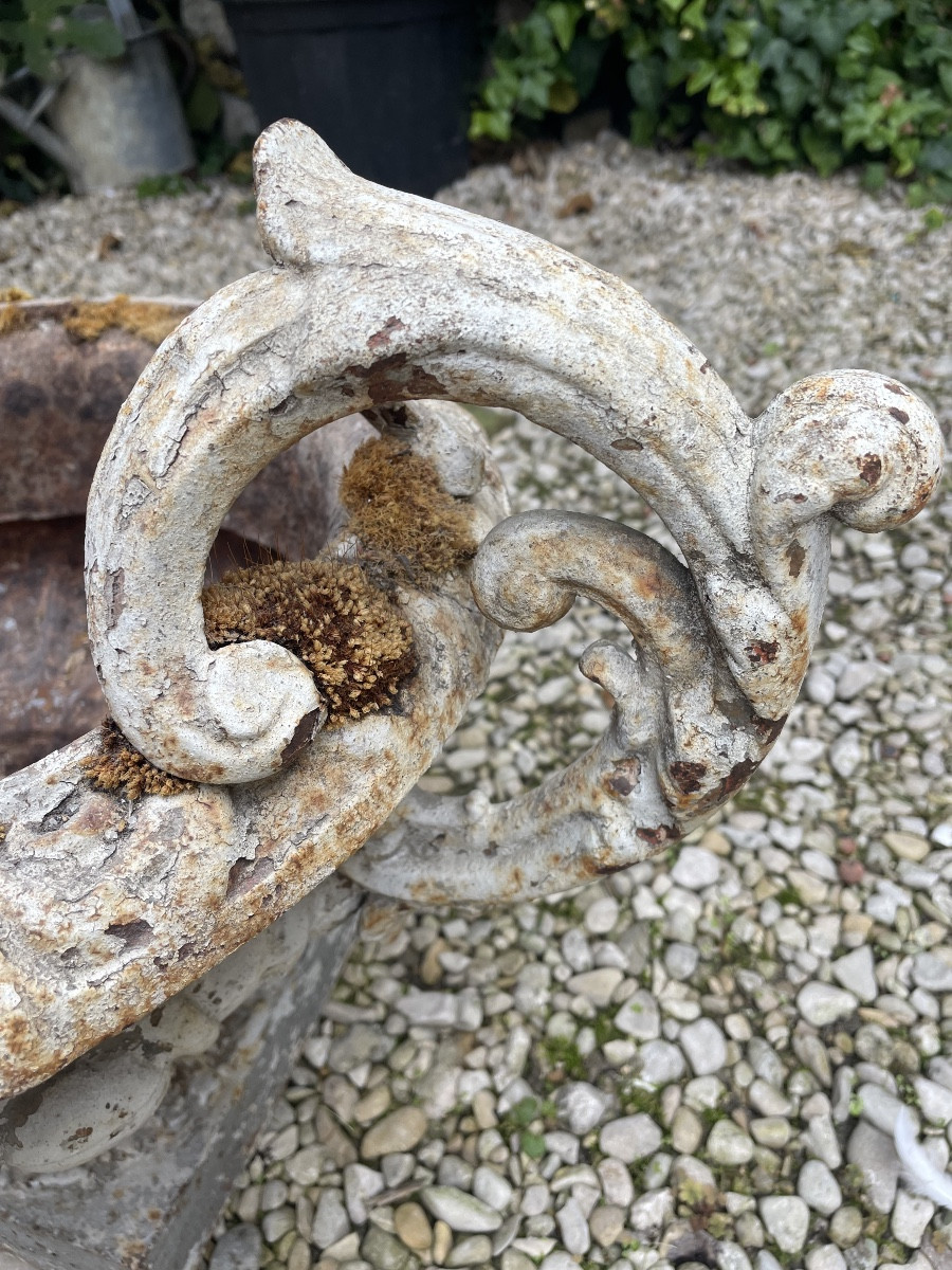 Cast Iron Planter -photo-3