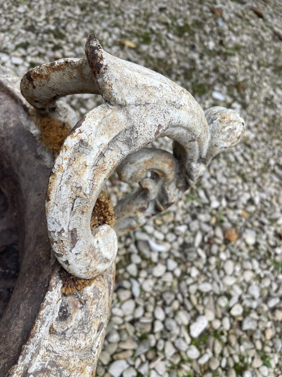 Cast Iron Planter -photo-5