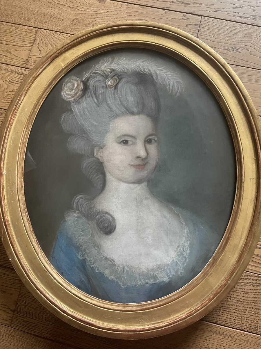 Pair Of 18th-century Pastel Portraits -photo-3