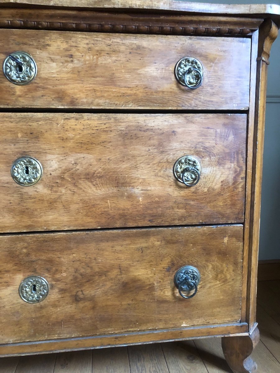 18th Century Walnut Commode-photo-4