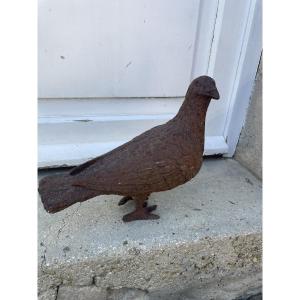 Pigeon en fonte 