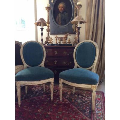 Pair Of Chairs In Medallion 18th
