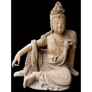 Statue Of Bodhisattva Avalokiteshvara (kwan Yin / Guanyin) In Carved Wood