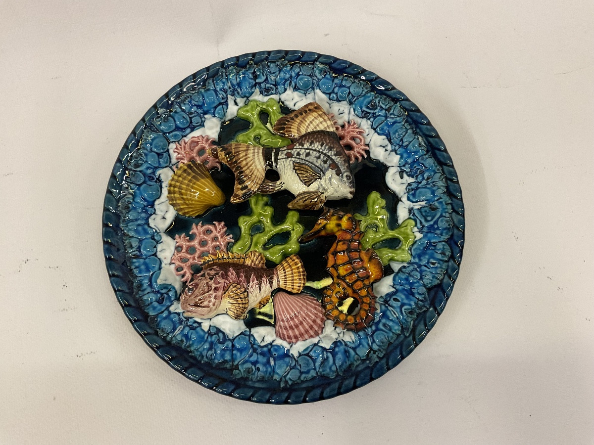 Assiette trompe l œil barbotine