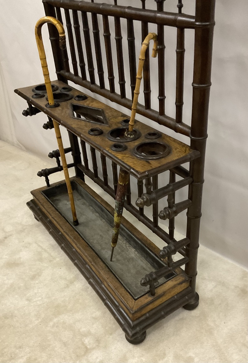 Entrance Hall Cloakroom-photo-1