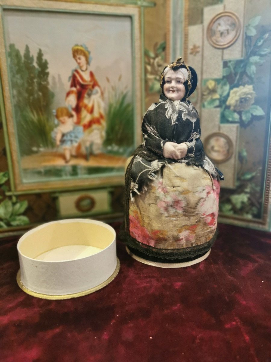 Boîte à bonbons poupée 1918-photo-2