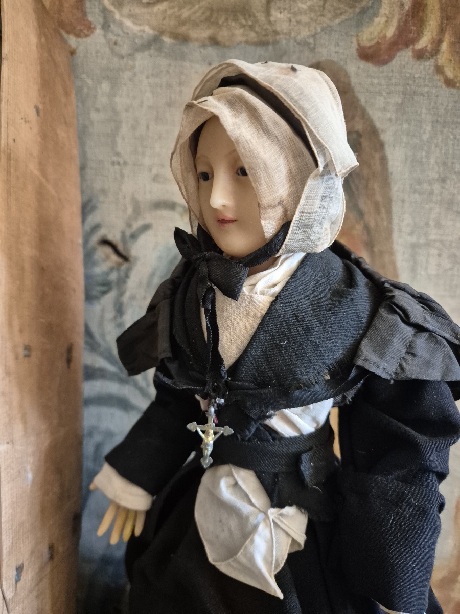 Wax Doll Dressed In Religious Attire, In Good Condition, Still In Its Original Box-photo-1