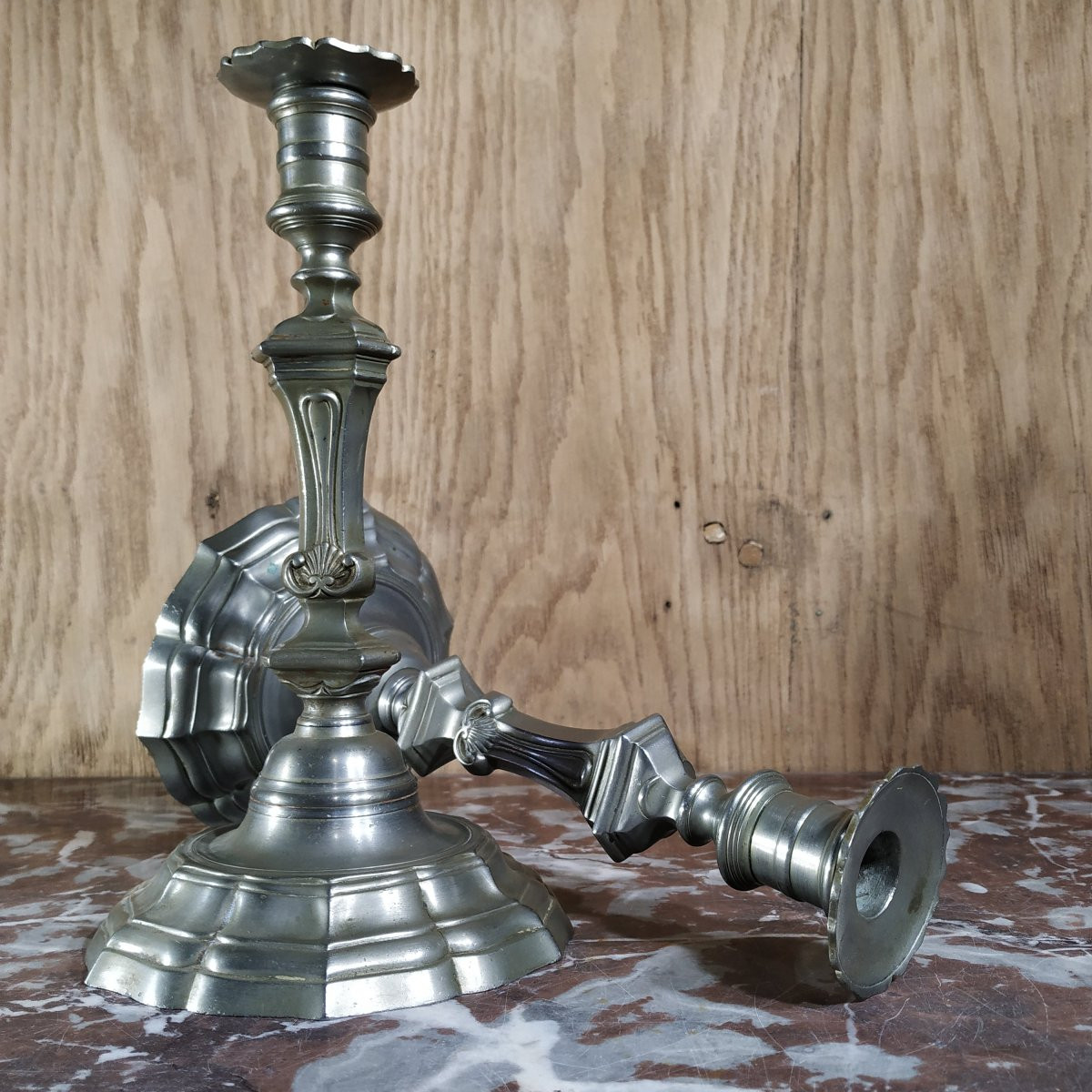 PAIRE DE BOUGEOIRS DE STYLE LOUIS XVI-photo-2